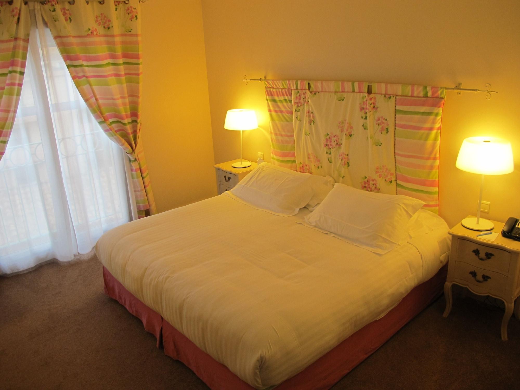 Hotel Sanary, Soleil Et Jardin - Renovation Hiver 2024-25 Bagian luar foto