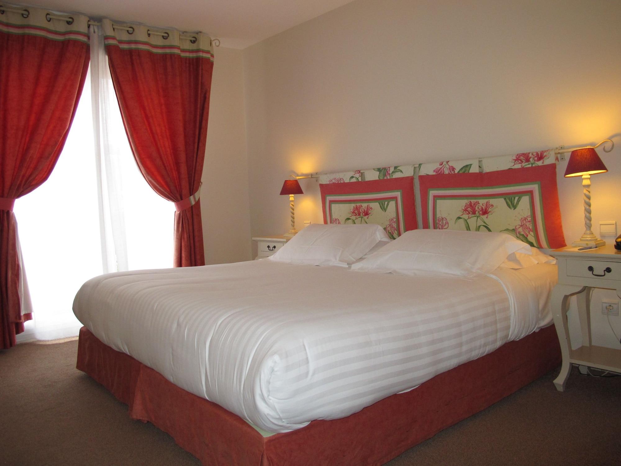 Hotel Sanary, Soleil Et Jardin - Renovation Hiver 2024-25 Bagian luar foto