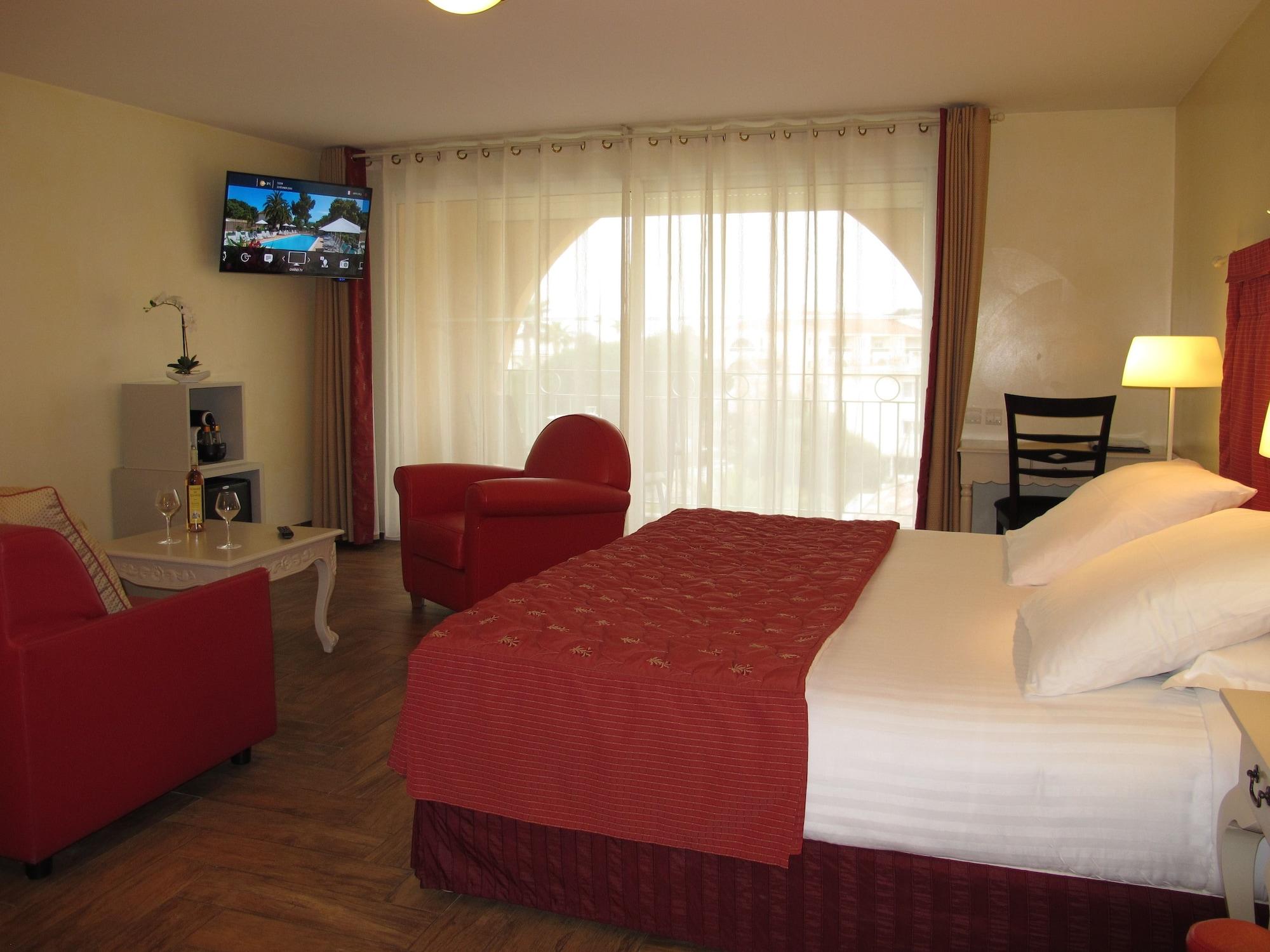 Hotel Sanary, Soleil Et Jardin - Renovation Hiver 2024-25 Bagian luar foto