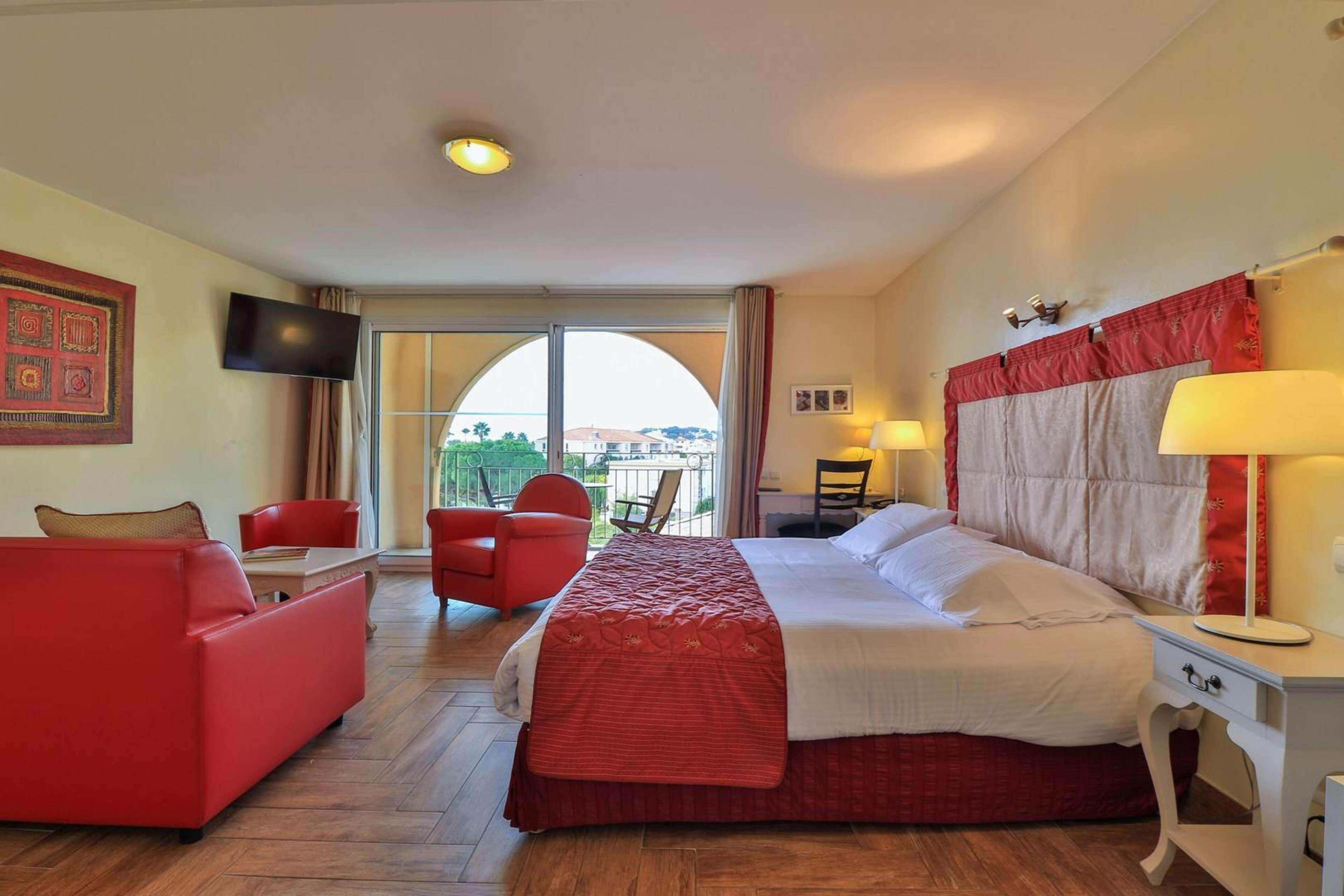 Hotel Sanary, Soleil Et Jardin - Renovation Hiver 2024-25 Bagian luar foto