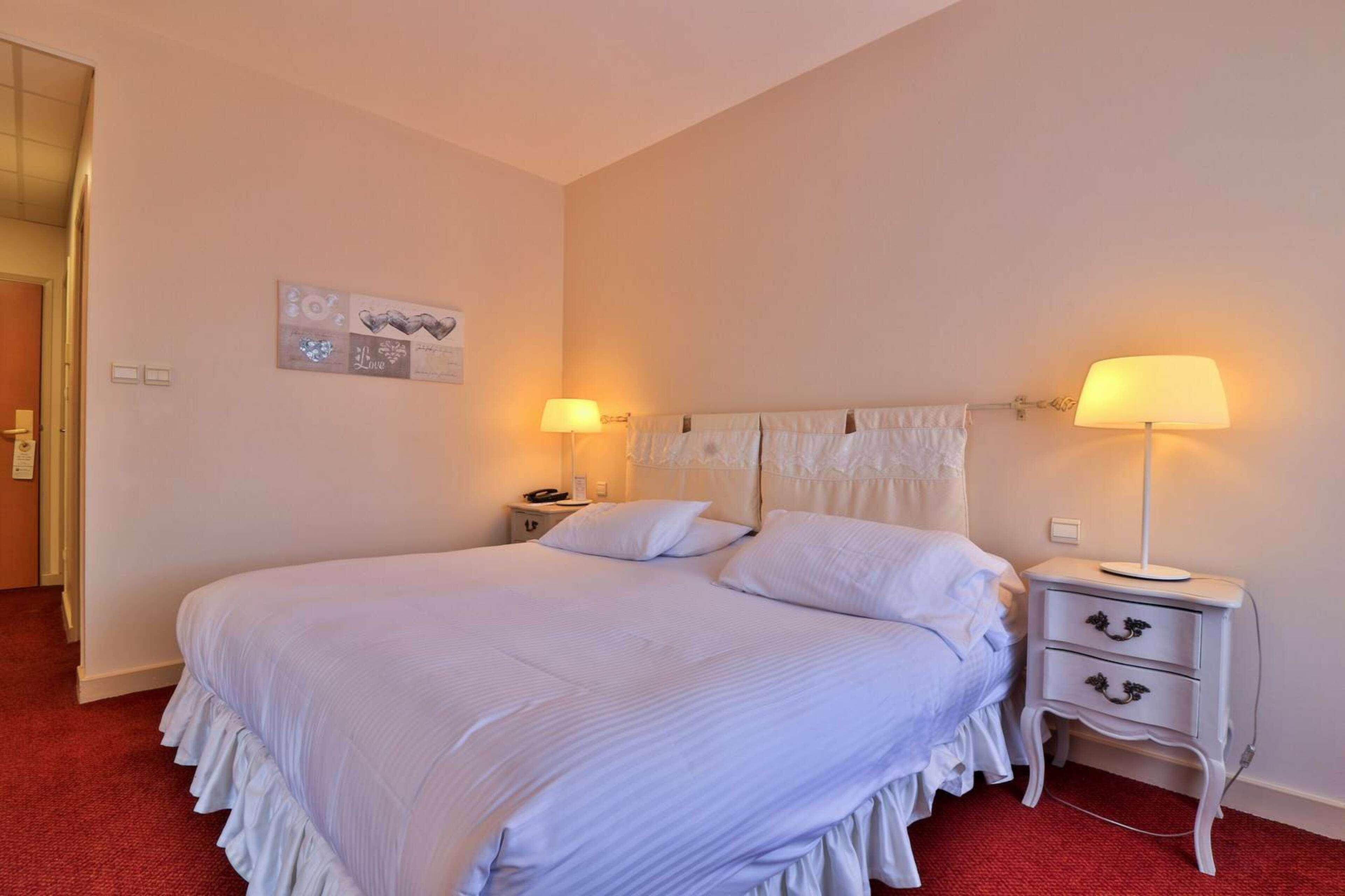 Hotel Sanary, Soleil Et Jardin - Renovation Hiver 2024-25 Bagian luar foto
