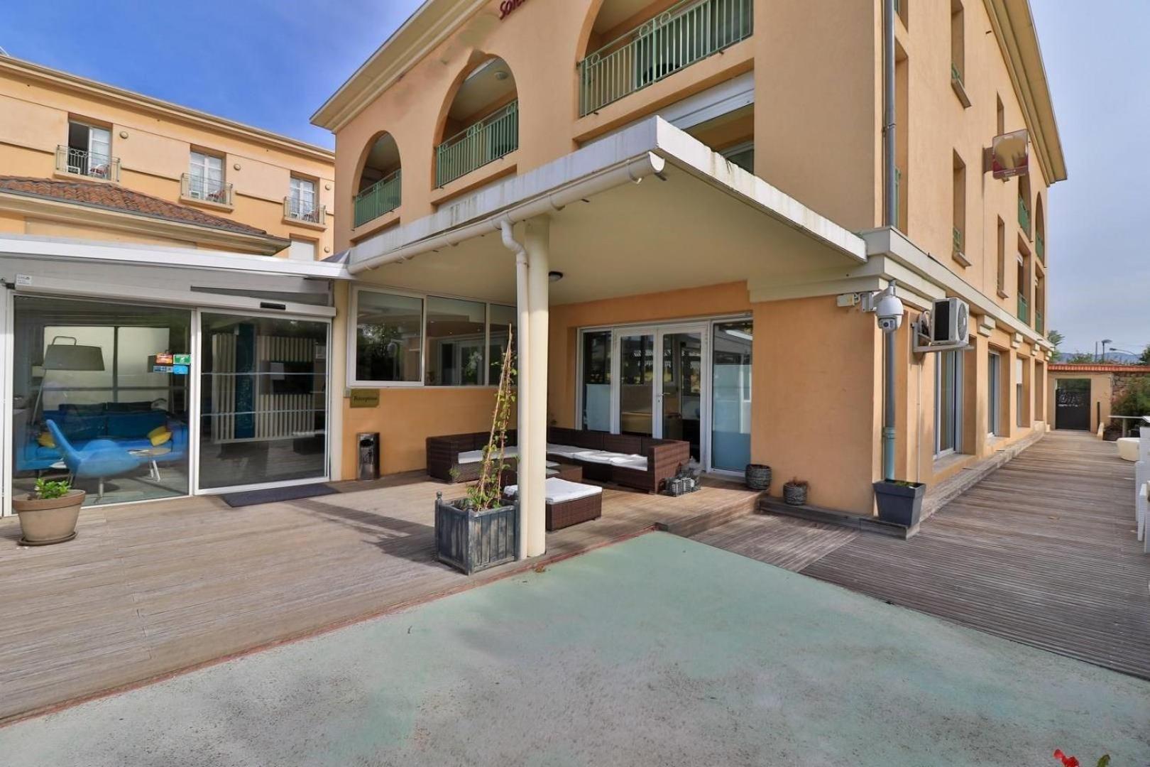Hotel Sanary, Soleil Et Jardin - Renovation Hiver 2024-25 Bagian luar foto