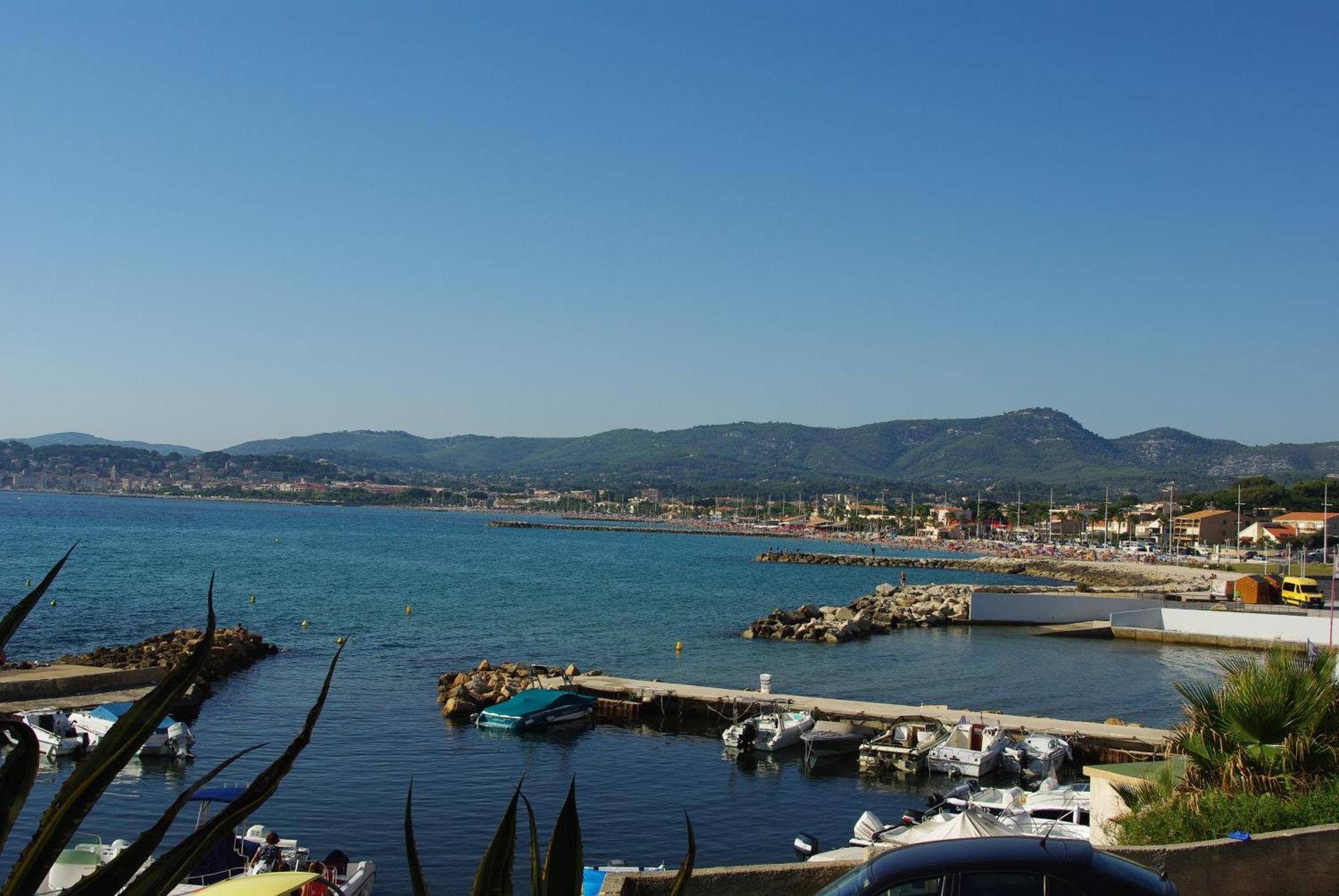 Hotel Sanary, Soleil Et Jardin - Renovation Hiver 2024-25 Bagian luar foto
